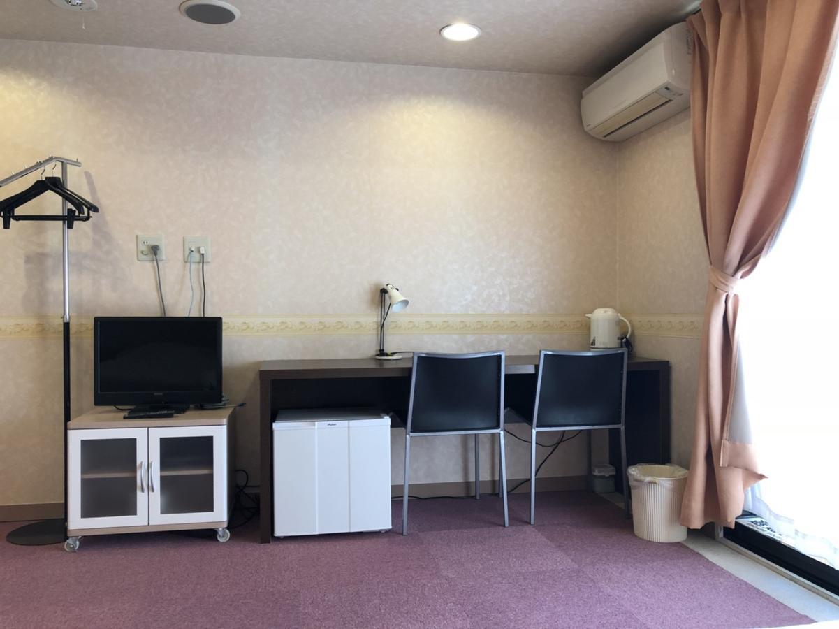 Business Hotel La Firenze Tokyo Esterno foto